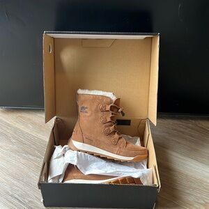 Sorel Youth Whitney II Joan Lace WP-  Velvet Tan, Chalk- Waterproof/Insulated